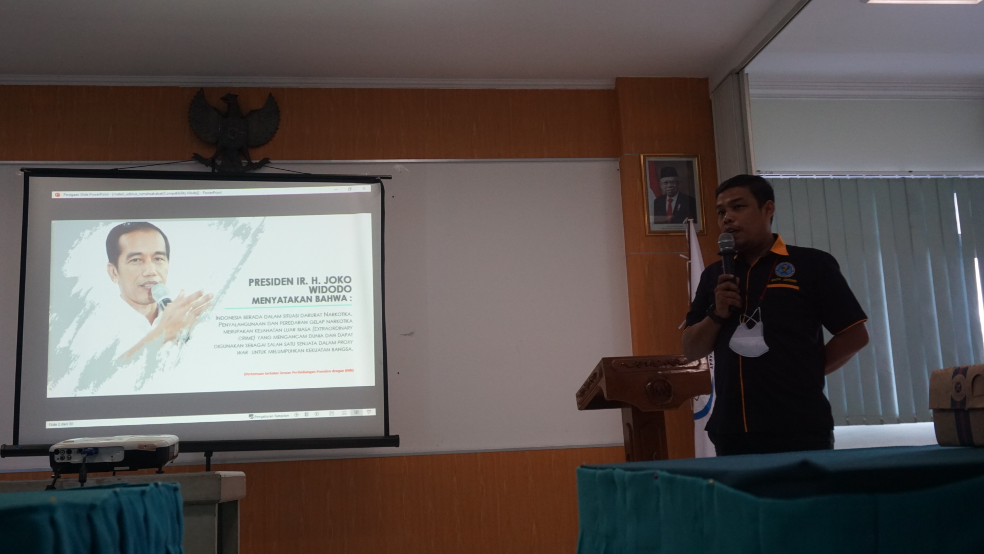 Penyampaian Materi BNNP Jawa Tengah